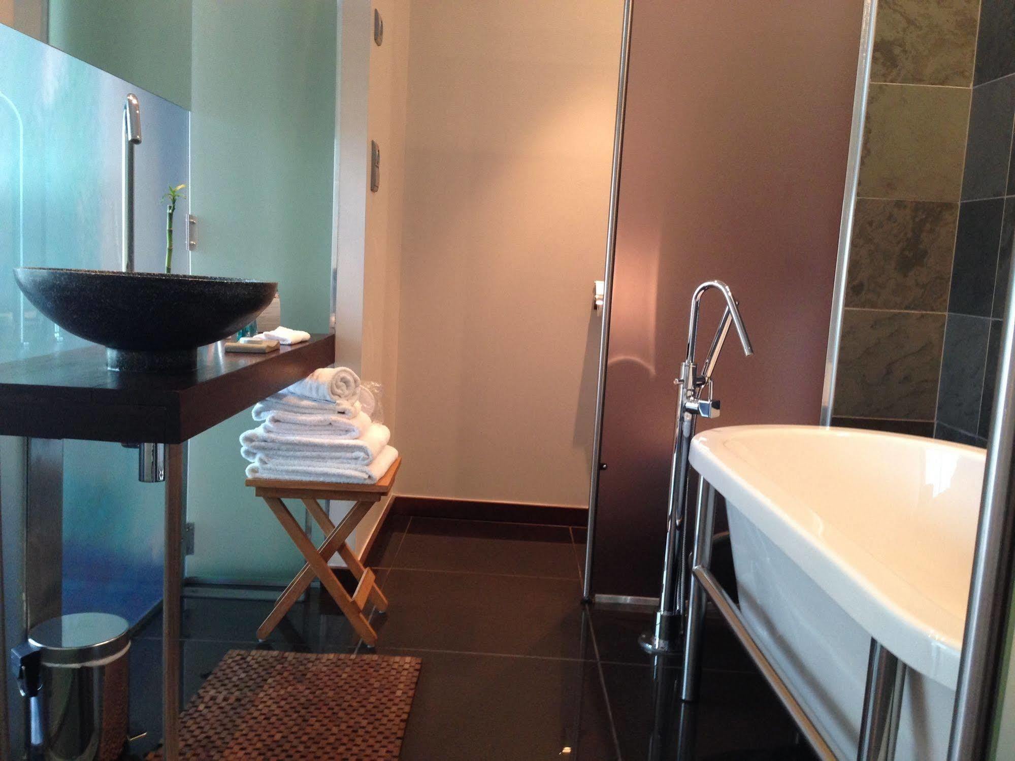 טולוז Hotel Design Les Bains Douches מראה חיצוני תמונה